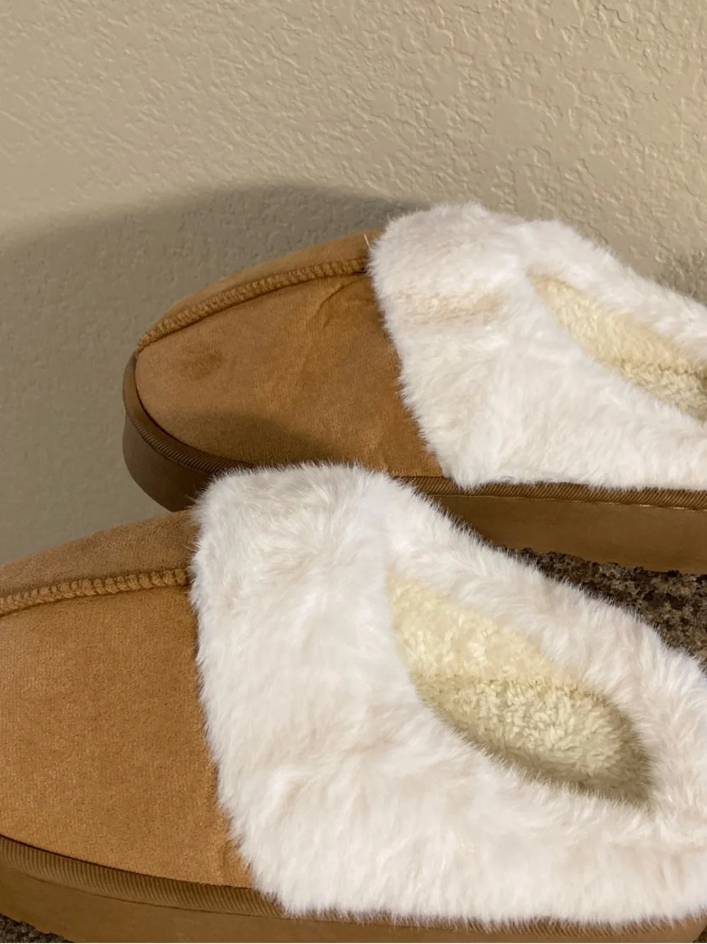 Slippers - Picture 1 of 1